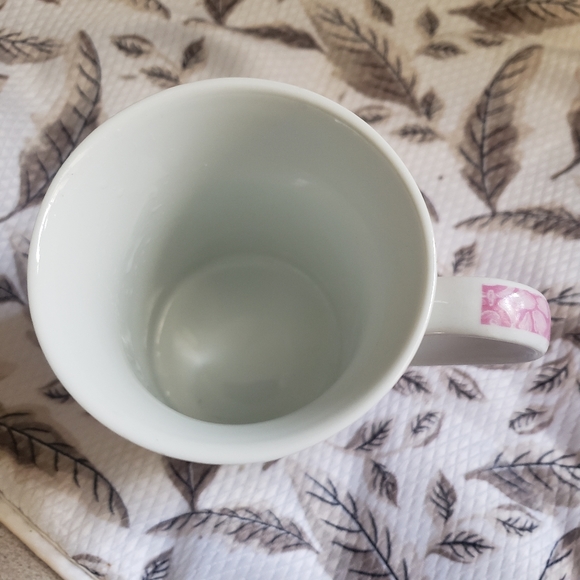 Rose Bone china mug by Masterpiece Collection RARE - Picture 4 of 5